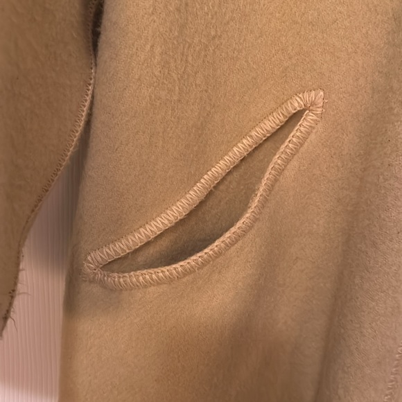 Full length Laparka wool coat with removable fur hood and shoulder pads - Picture 4 of 13